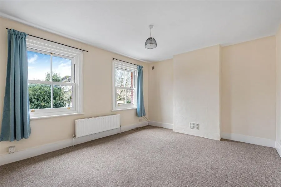 Upper South View, Farnham, GU9, photo 6