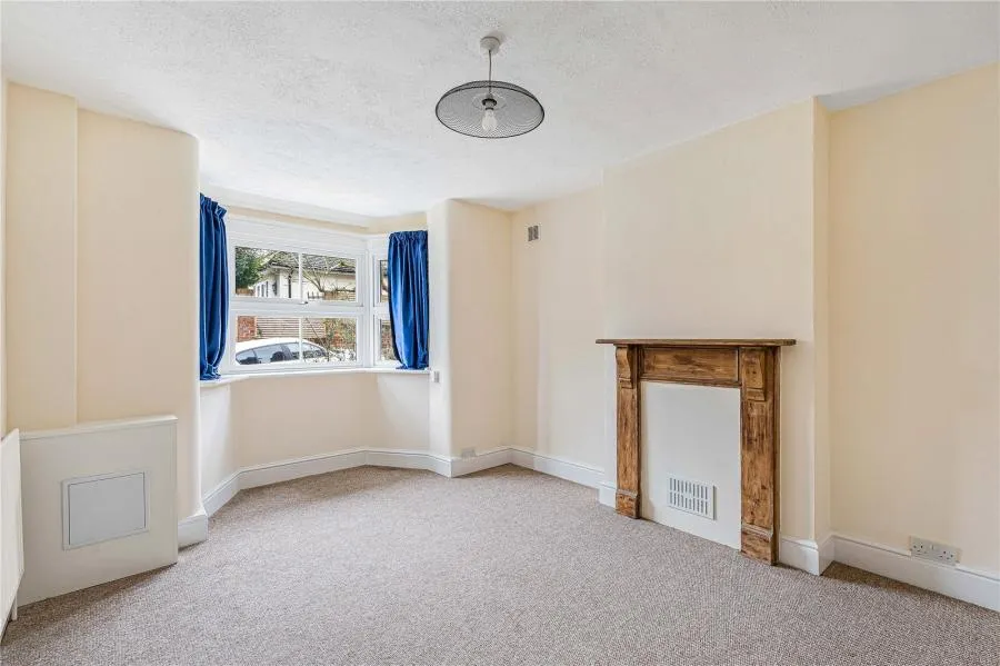 Upper South View, Farnham, GU9, photo 2