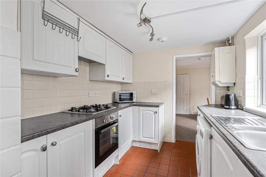 Upper South View, Farnham, GU9, photo 5