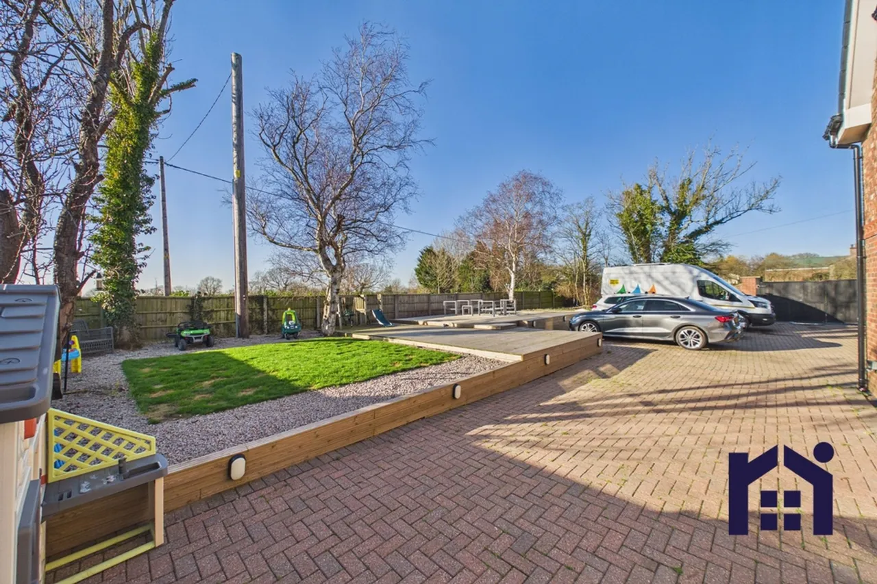 Green Acre Flag Lane, Euxton, Chorley, PR7 6EZ, photo 21