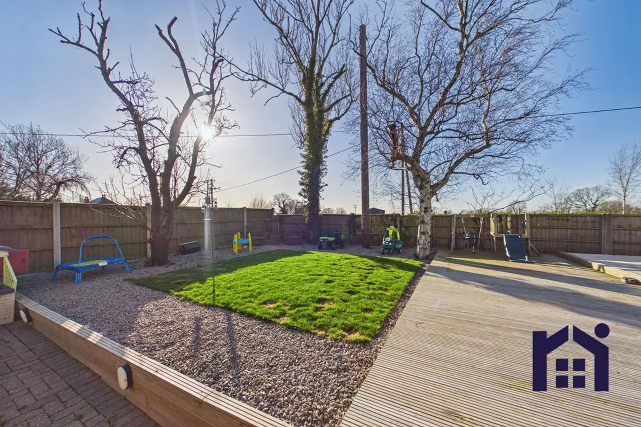 Green Acre Flag Lane, Euxton, Chorley, PR7 6EZ, photo 4