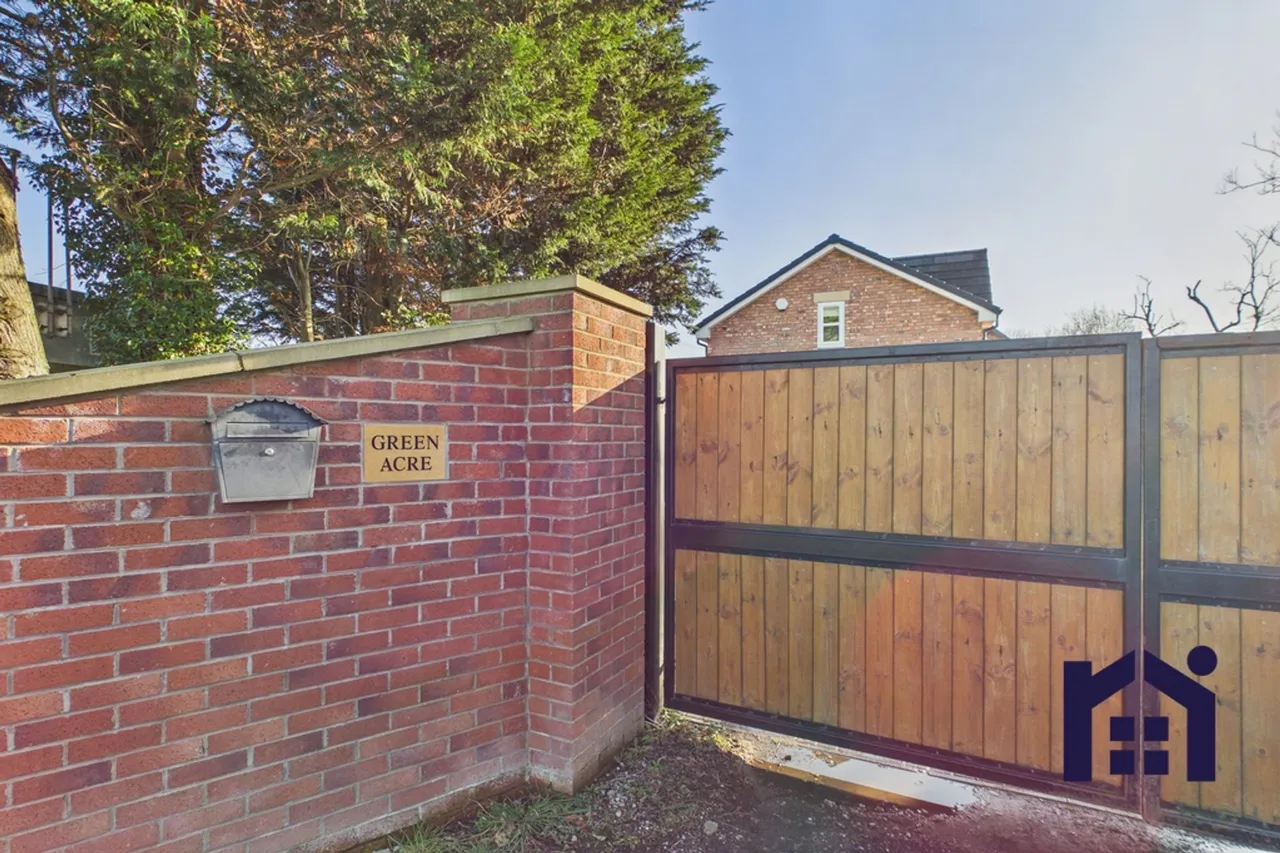 Green Acre Flag Lane, Euxton, Chorley, PR7 6EZ, photo 5
