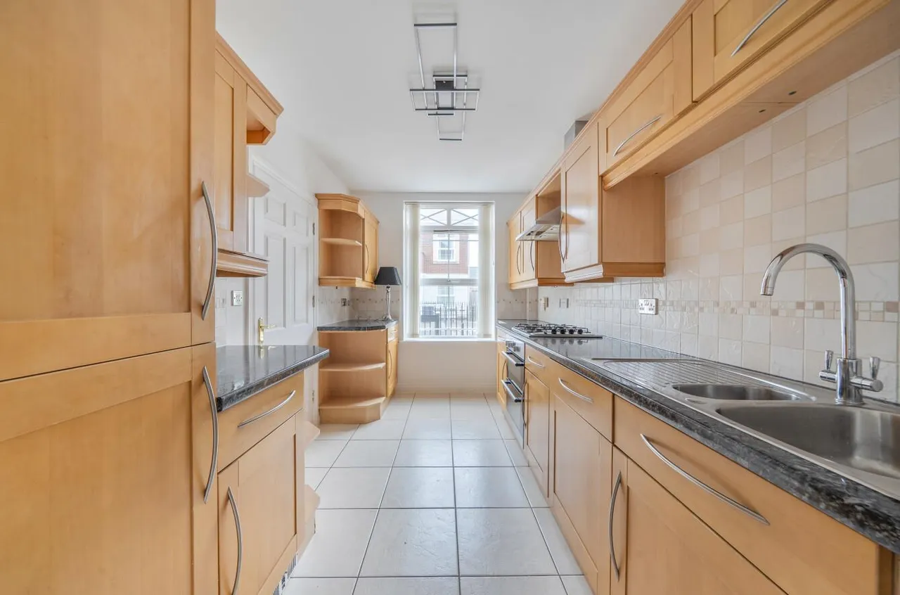 Dettingen Crescent, Deepcut, photo 3
