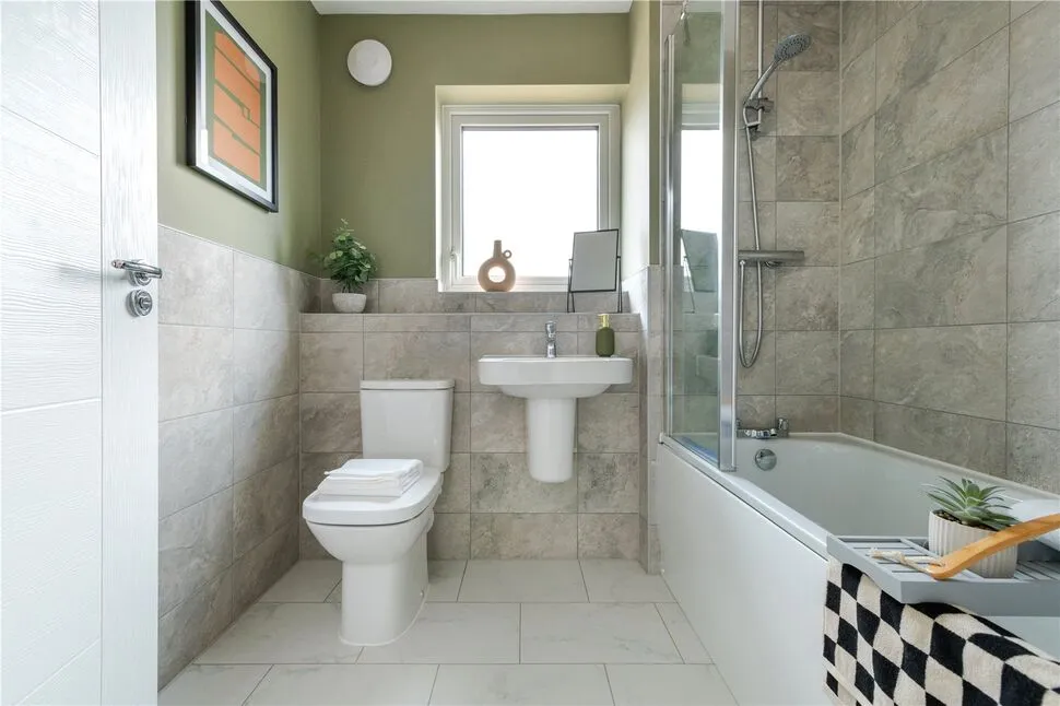 Minterne Avenue, Borden, ME10, photo 9