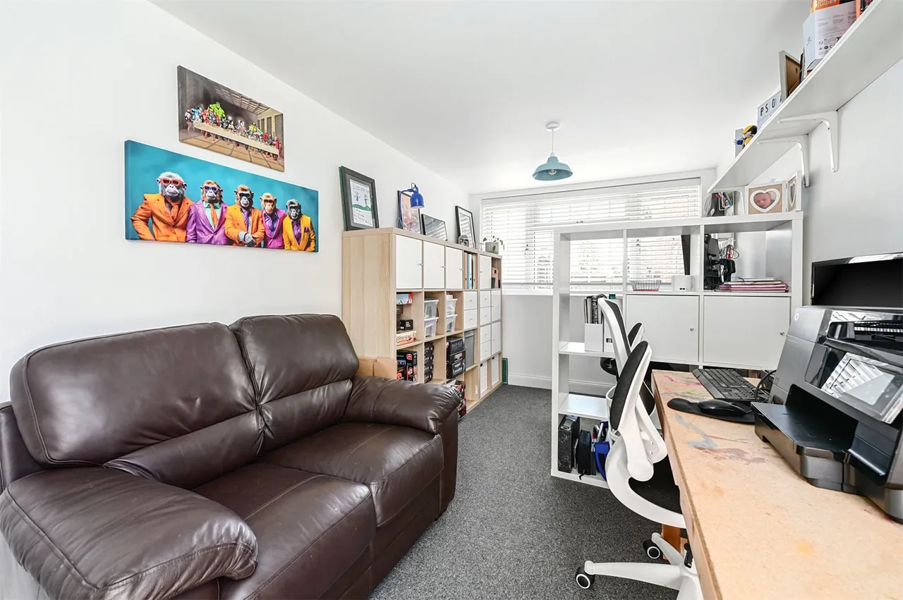 Littlefield Close, Ash, Guildford, Surrey, GU12 6TH, photo 13