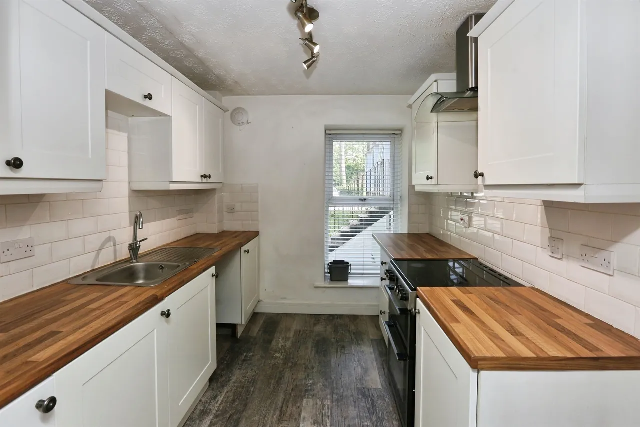 Cleveland Drive, Fareham, photo 8