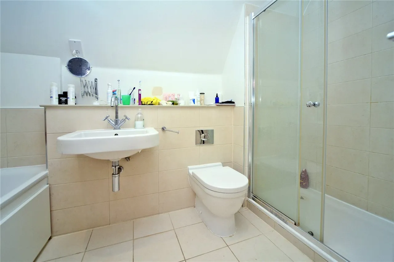 Beaumont Drive, Worcester Park, KT4, photo 3