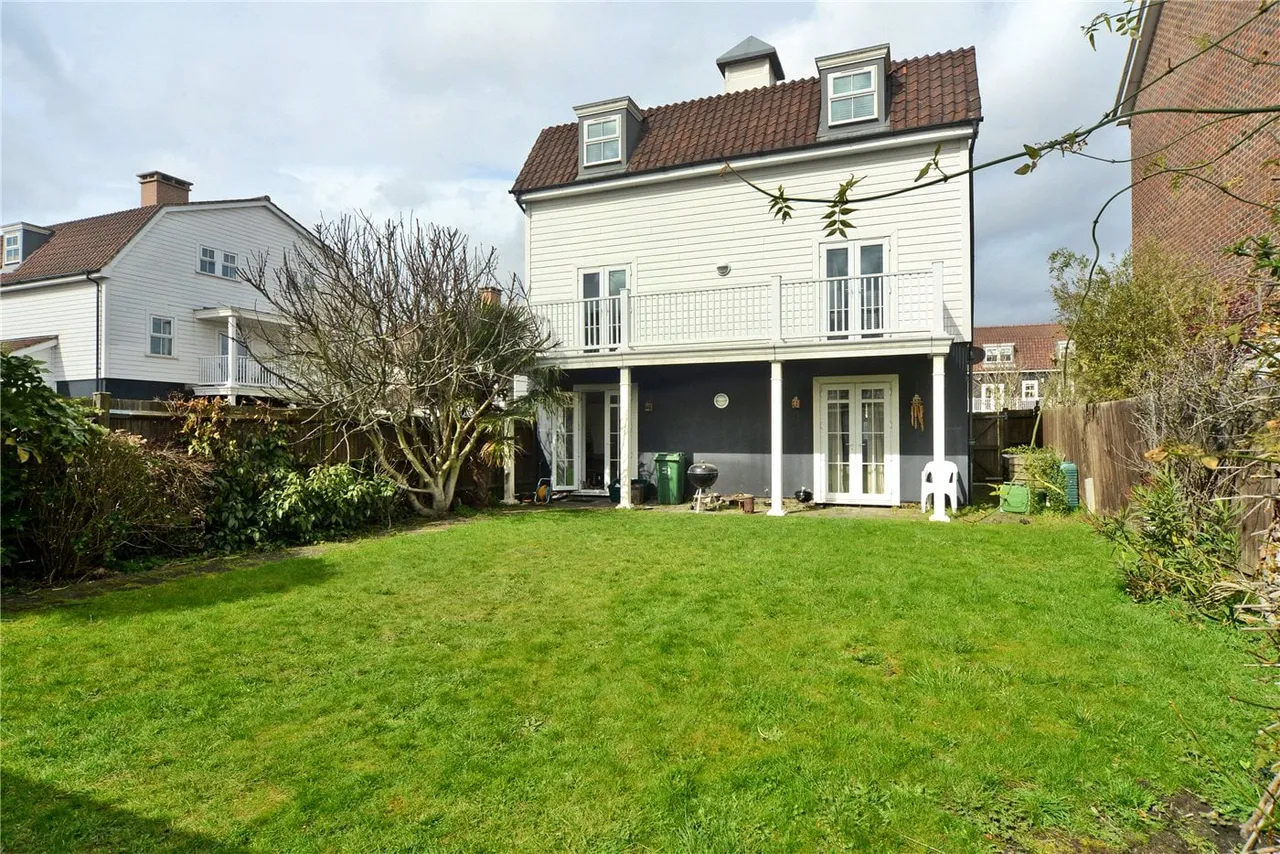 Beaumont Drive, Worcester Park, KT4, photo 11