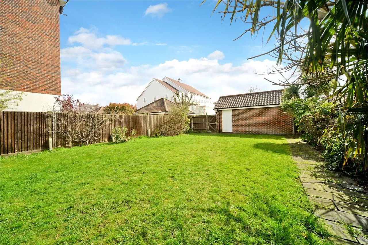 Beaumont Drive, Worcester Park, KT4, photo 10