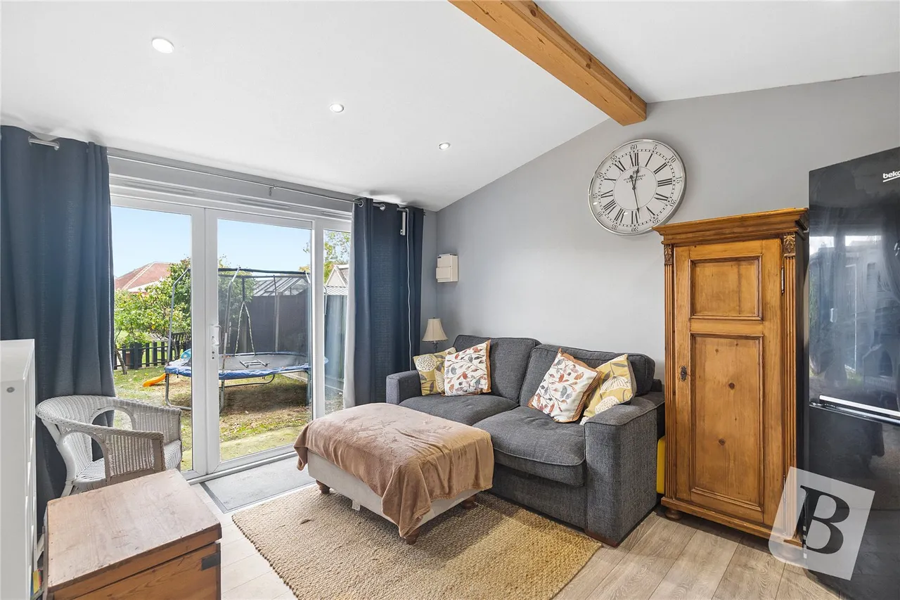 Laburnum Avenue, Wickford, SS12, photo 13