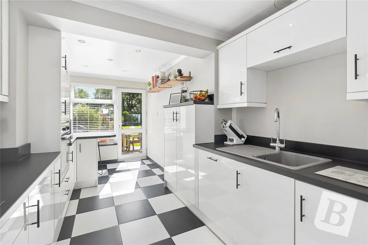 Laburnum Avenue, Wickford, SS12, photo 20
