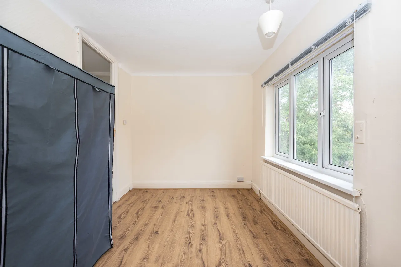 Great West Road, Isleworth Fees Apply, TW7, photo 10