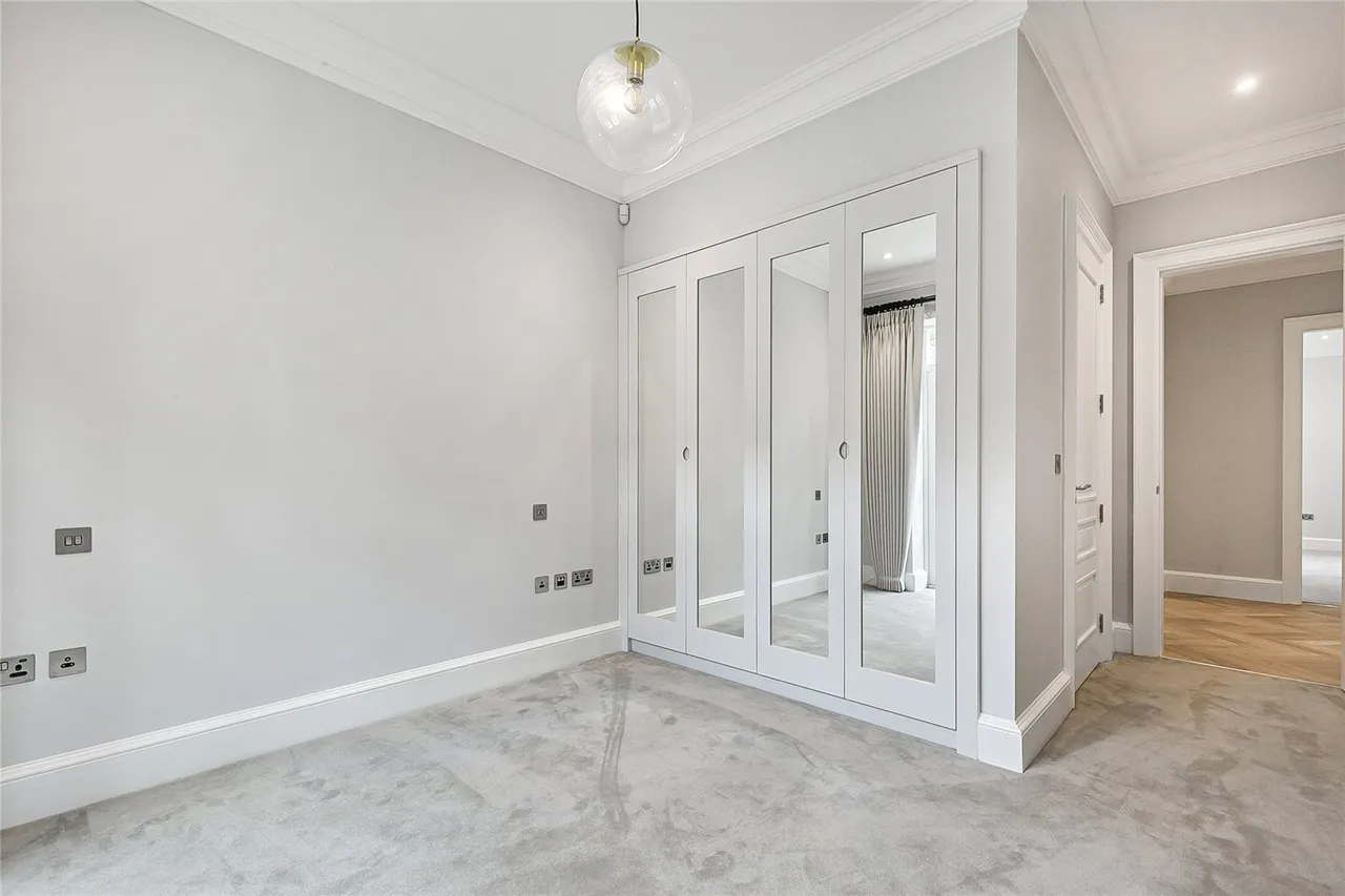 Totteridge Village, London, N20 8AE, photo 11