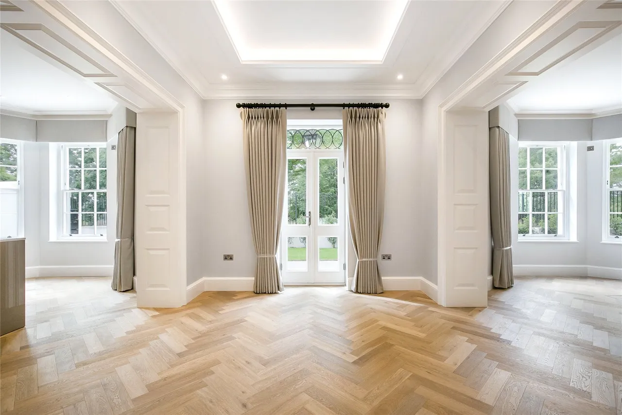Totteridge Village, London, N20 8AE, photo 7