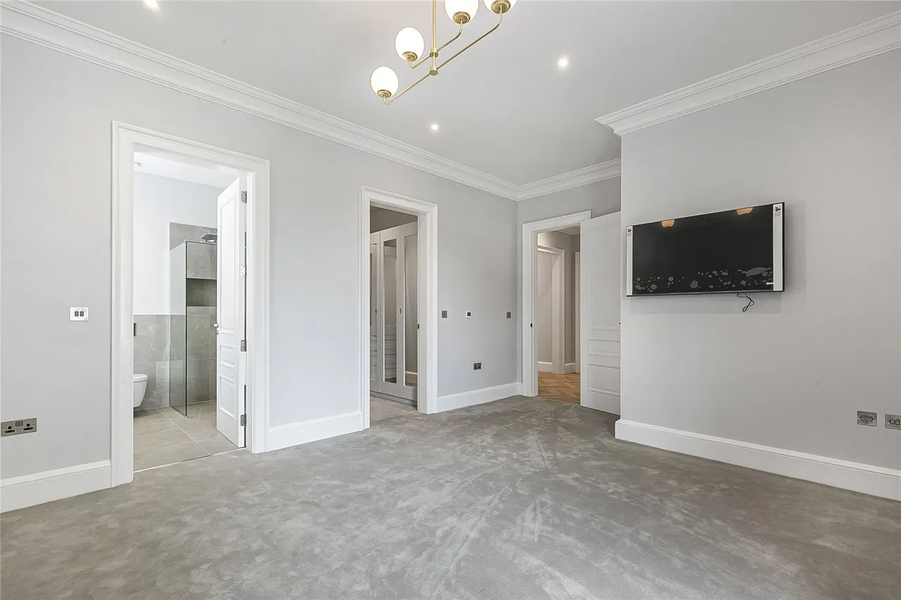 Totteridge Village, London, N20 8AE, photo 8