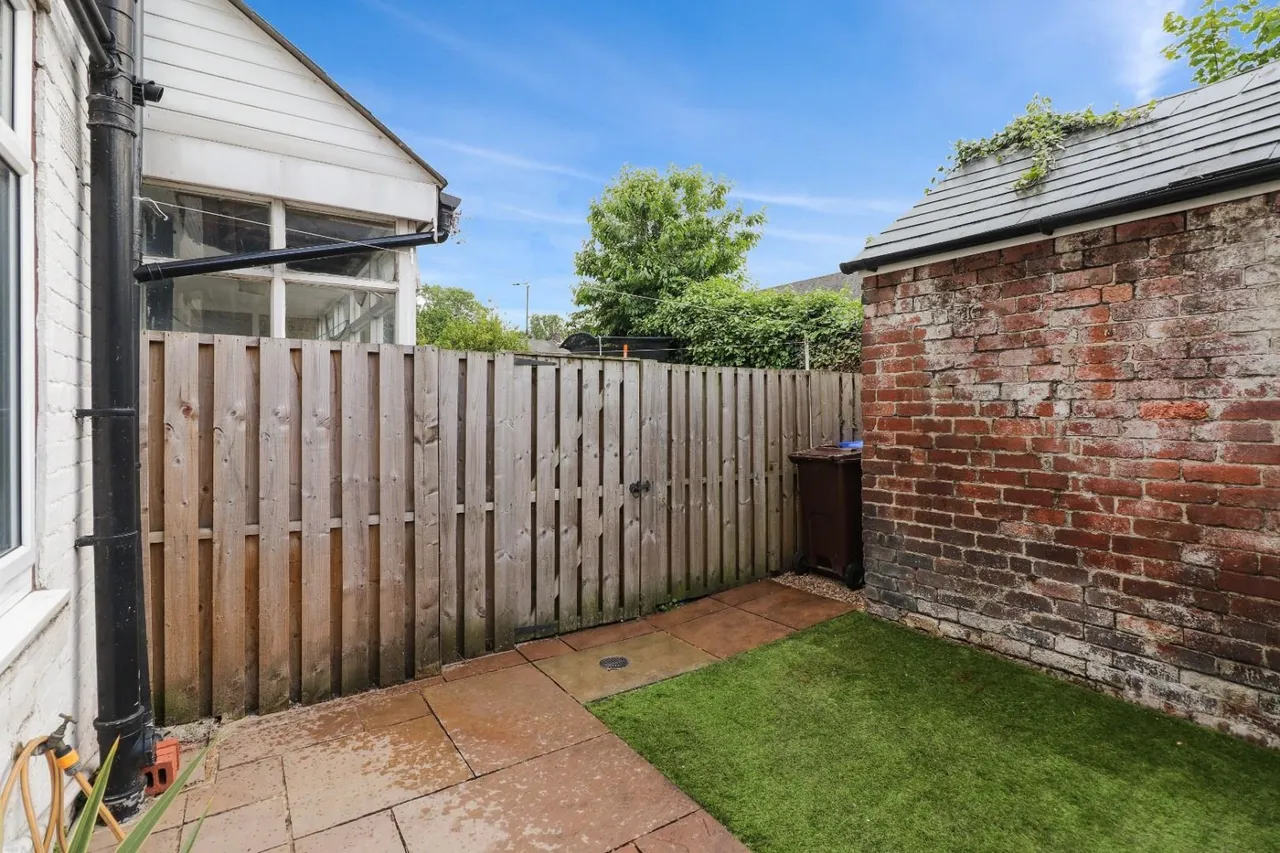 Medlock Road, Handsworth, Sheffield, photo 12