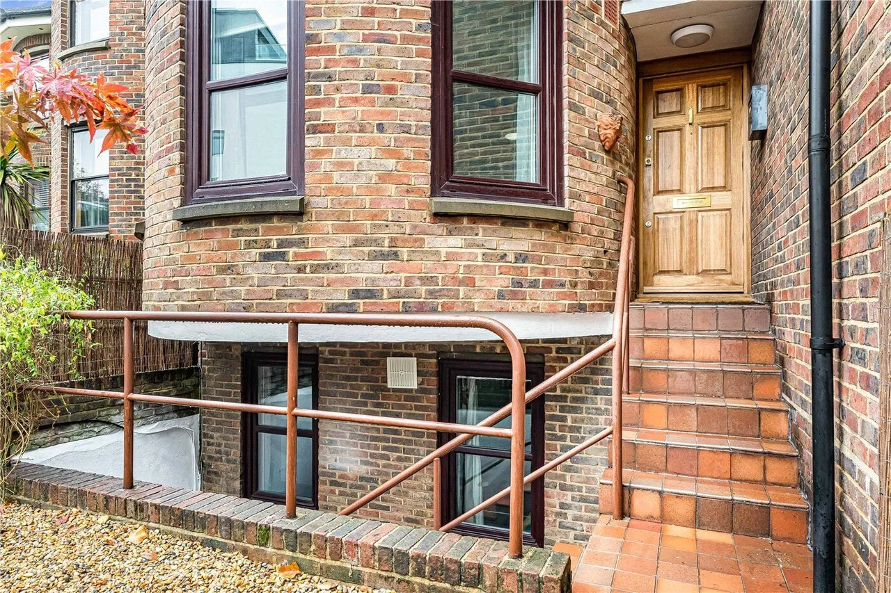 Wolseley Road, London, N8, photo 39