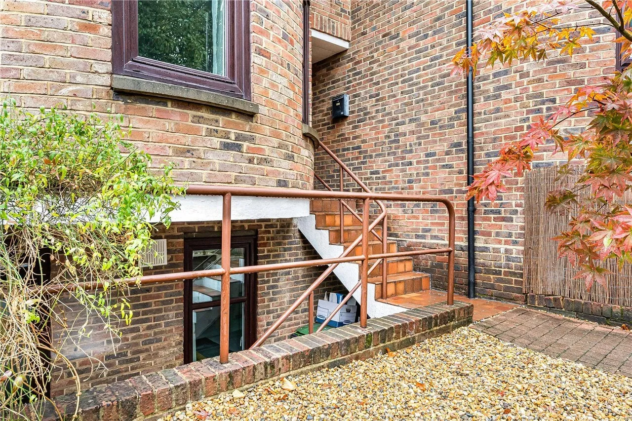 Wolseley Road, London, N8, photo 40