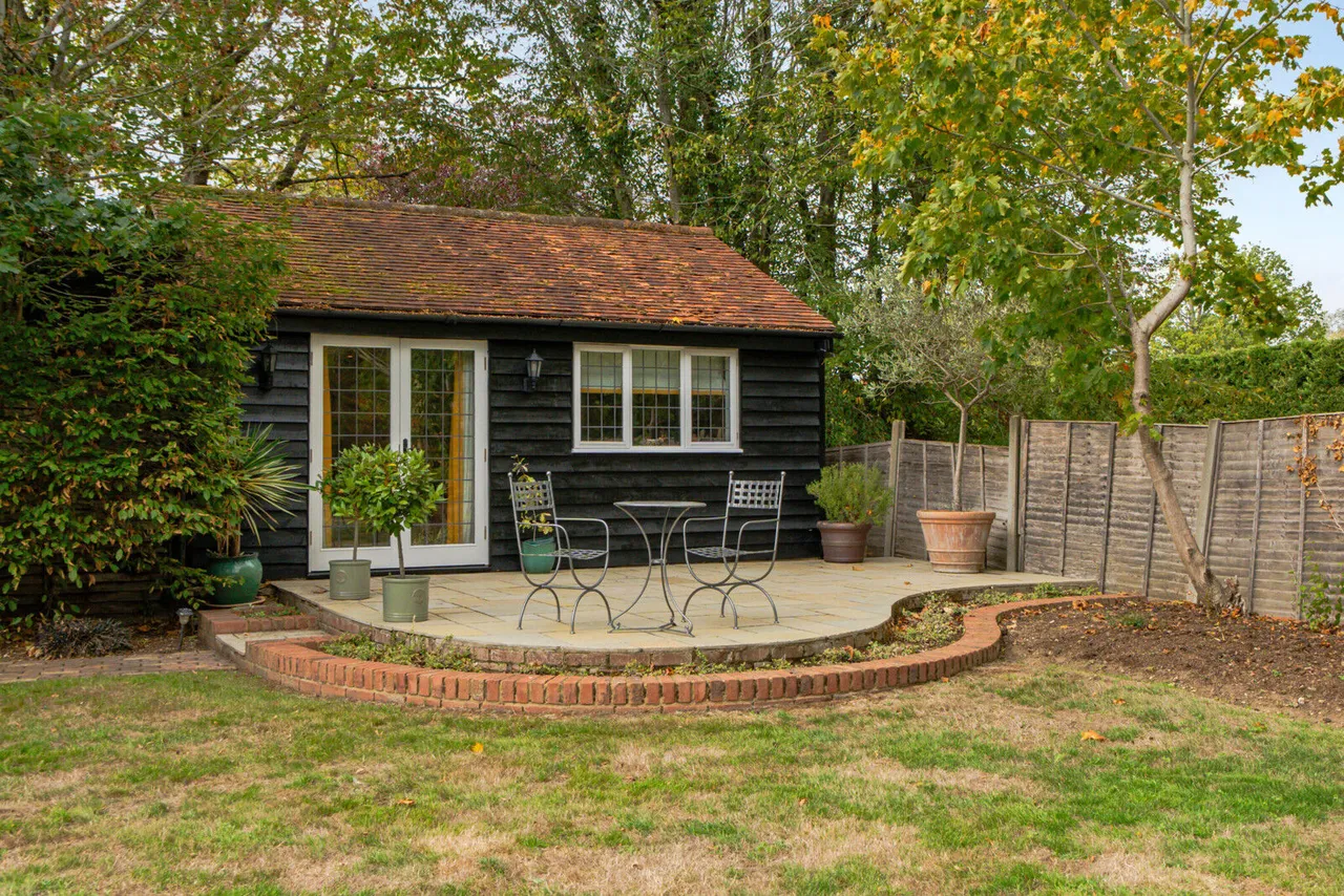 New Mill Lane, Eversley, RG27, photo 28