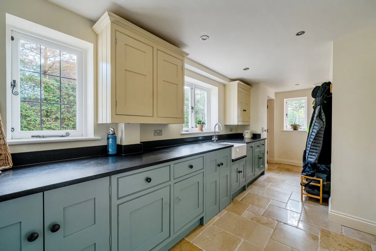 New Mill Lane, Eversley, RG27, photo 10