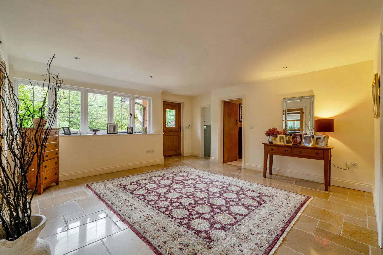 New Mill Lane, Eversley, RG27, photo 9