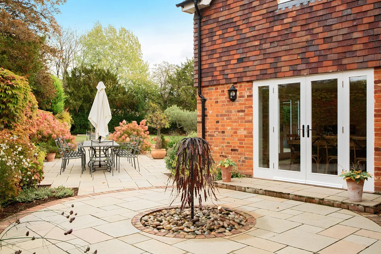 New Mill Lane, Eversley, RG27, photo 33