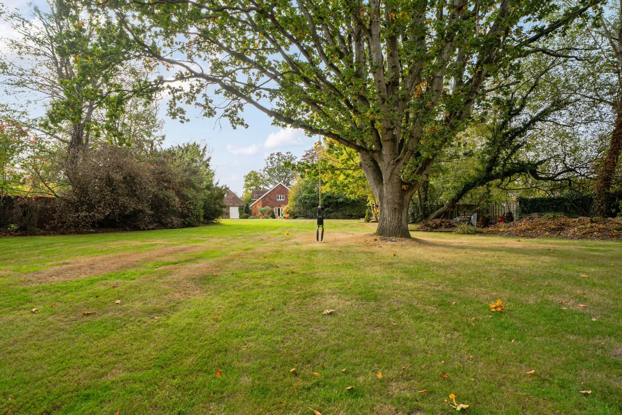 New Mill Lane, Eversley, RG27, photo 38