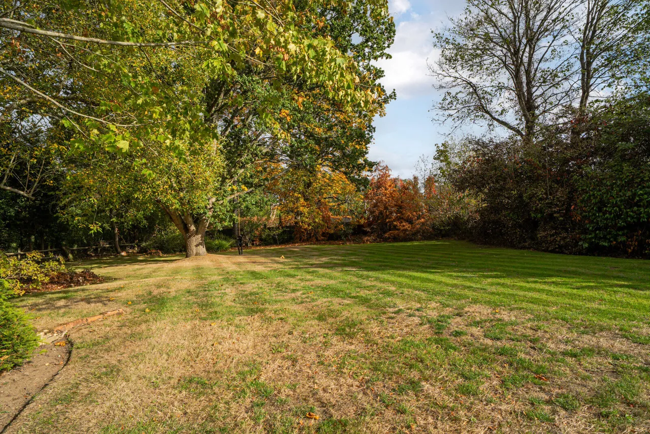 New Mill Lane, Eversley, RG27, photo 40