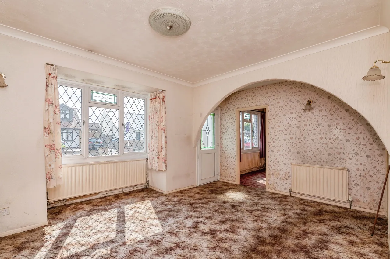 Royston Avenue, Basildon, photo 2