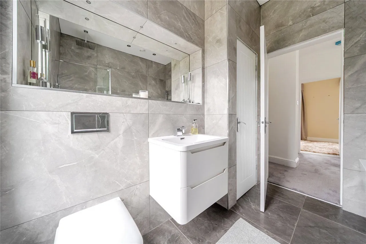 Intake Lane, Rodley, LS13, photo 25