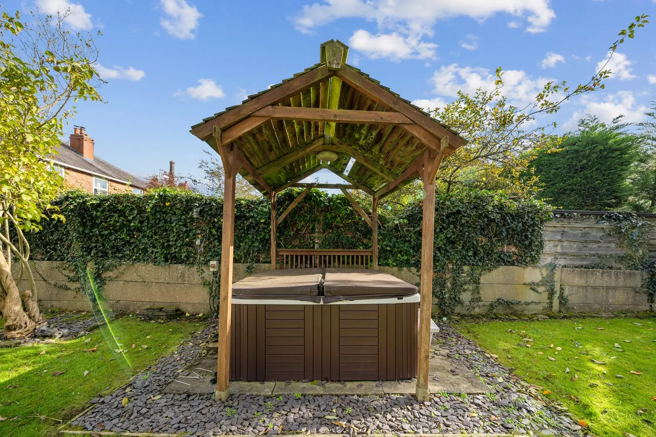 Sandersons Croft, Leigh, WN7, photo 19