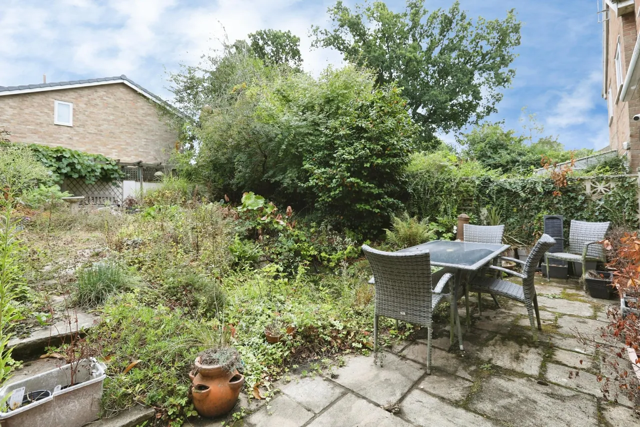Blackheath, Crawley, RH10, photo 14