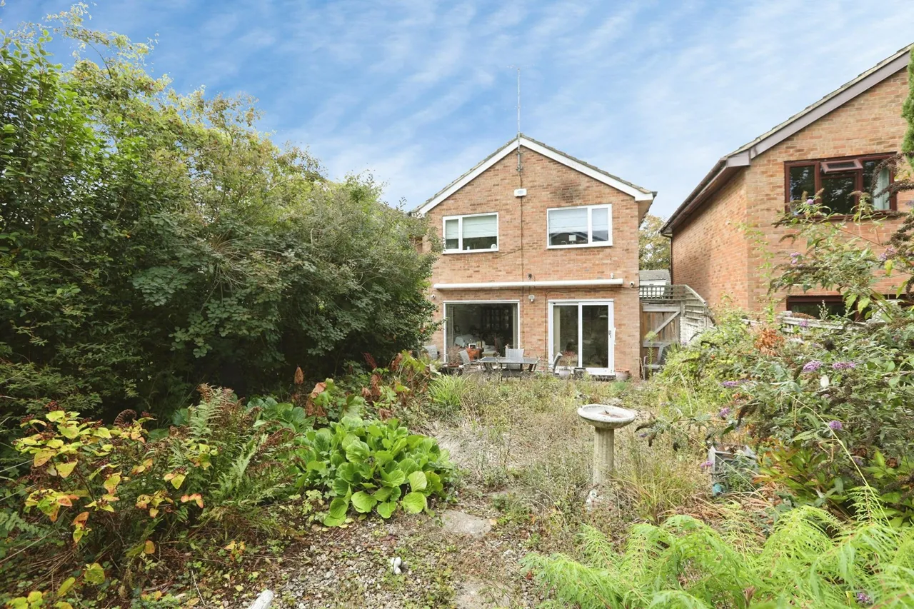 Blackheath, Crawley, RH10, photo 16