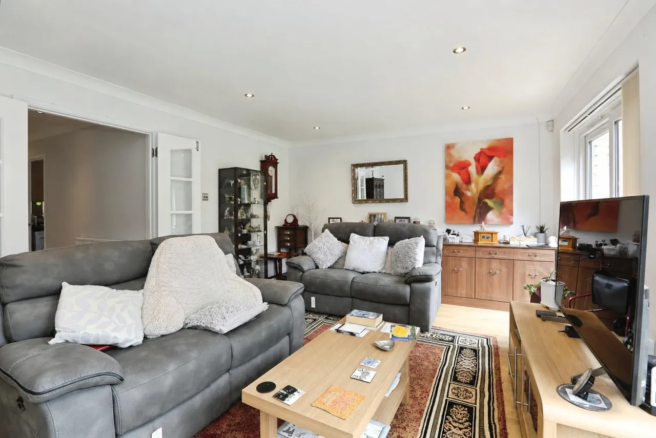 Blackheath, Crawley, RH10, photo 5