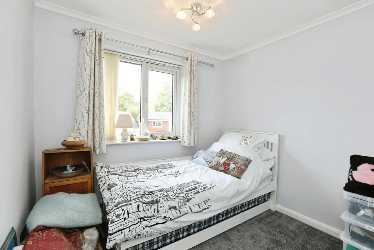 Blackheath, Crawley, RH10, photo 10