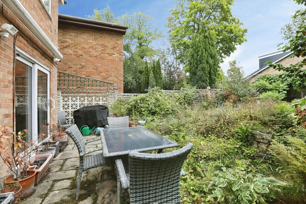 Blackheath, Crawley, RH10, photo 13