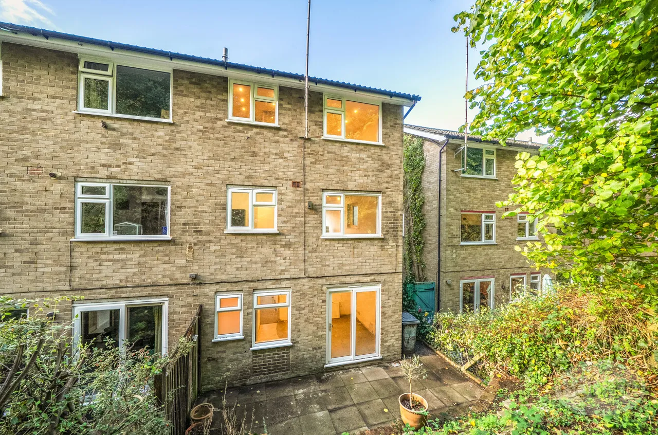 Valley View, Godalming, GU7, photo 17