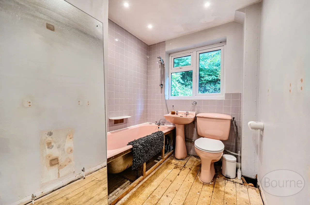 Valley View, Godalming, GU7, photo 8