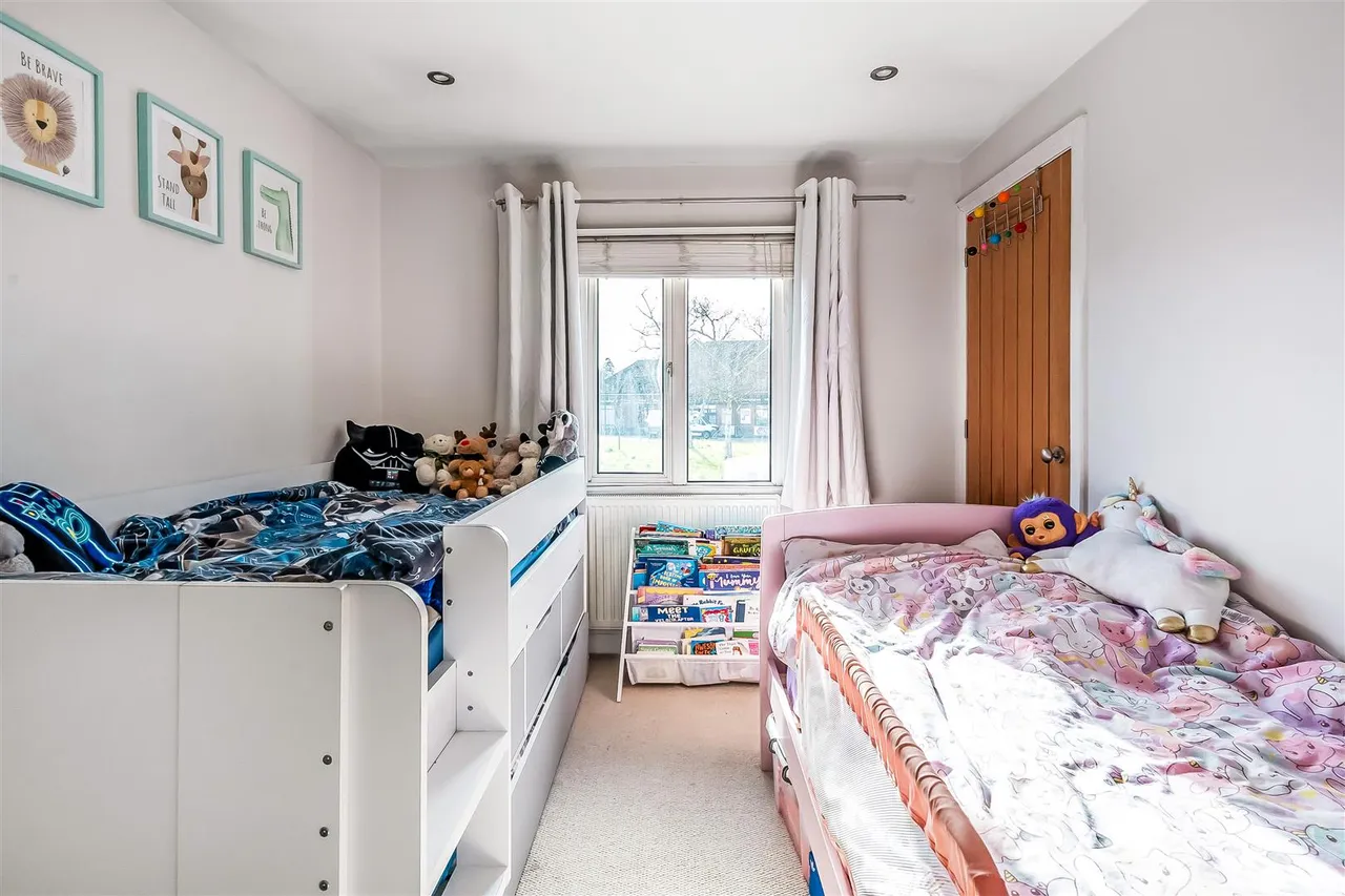 Kingston Road, Leatherhead, KT22, photo 5