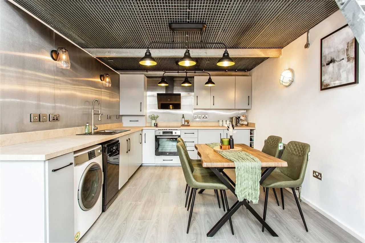 Rochford Lofts, Pollards Close, Rochford, Essex, SS4, photo 4