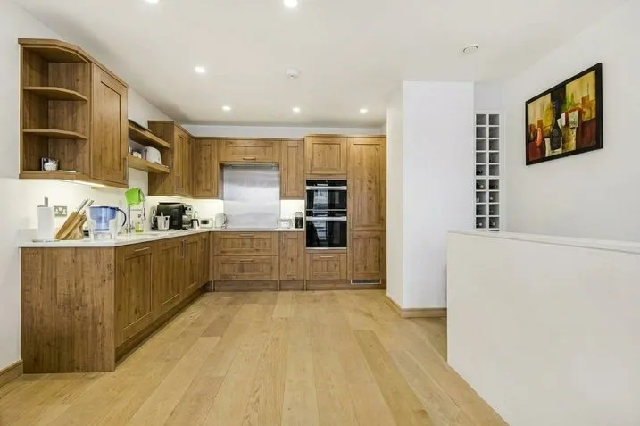 Meridian Place, London, E14, photo 2