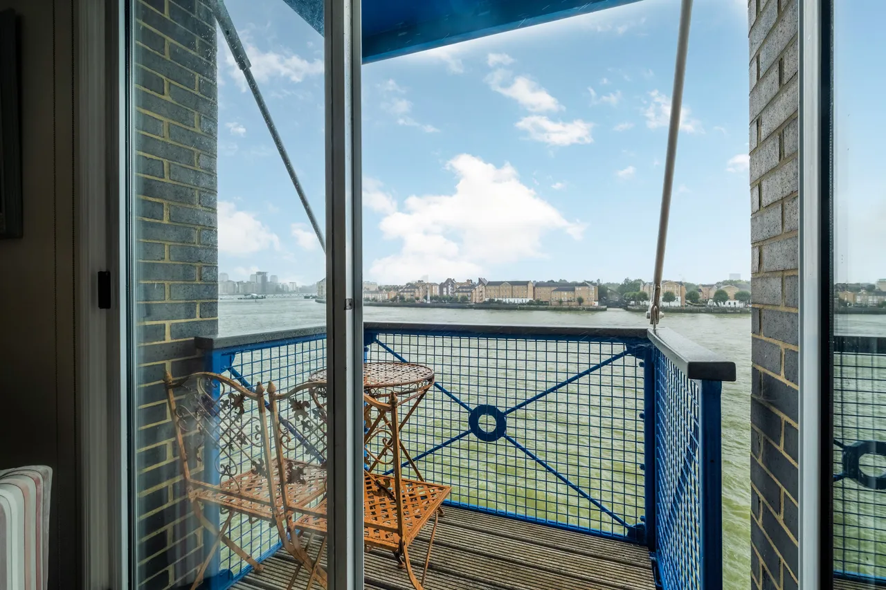 Narrow Street, London, E14, photo 2