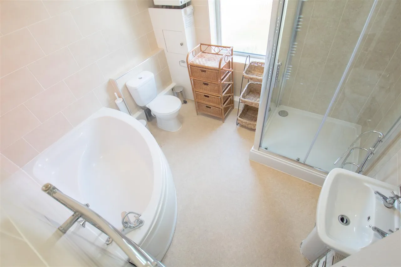 Ash Grove, Hyde Park, LS6, photo 16
