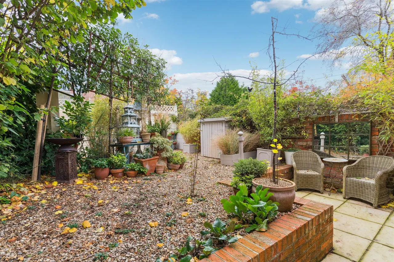 East Street, Olney, photo 24