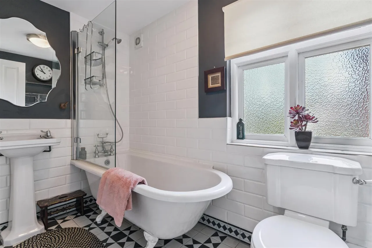 East Street, Olney, photo 22