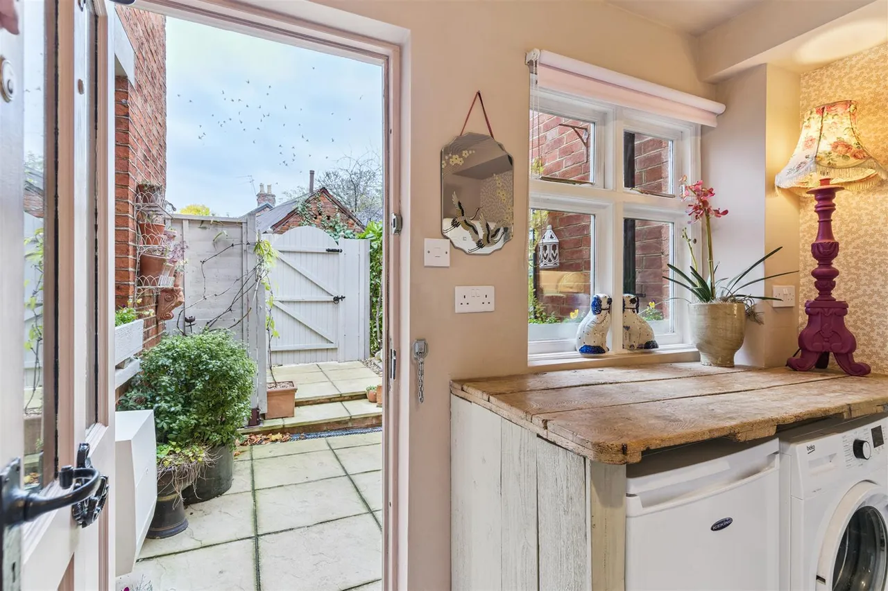 East Street, Olney, photo 7