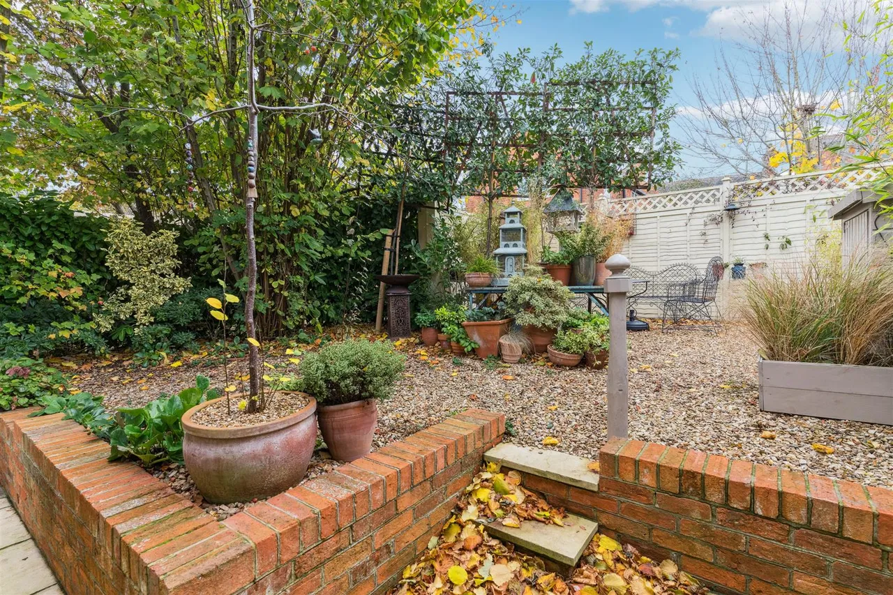 East Street, Olney, photo 14