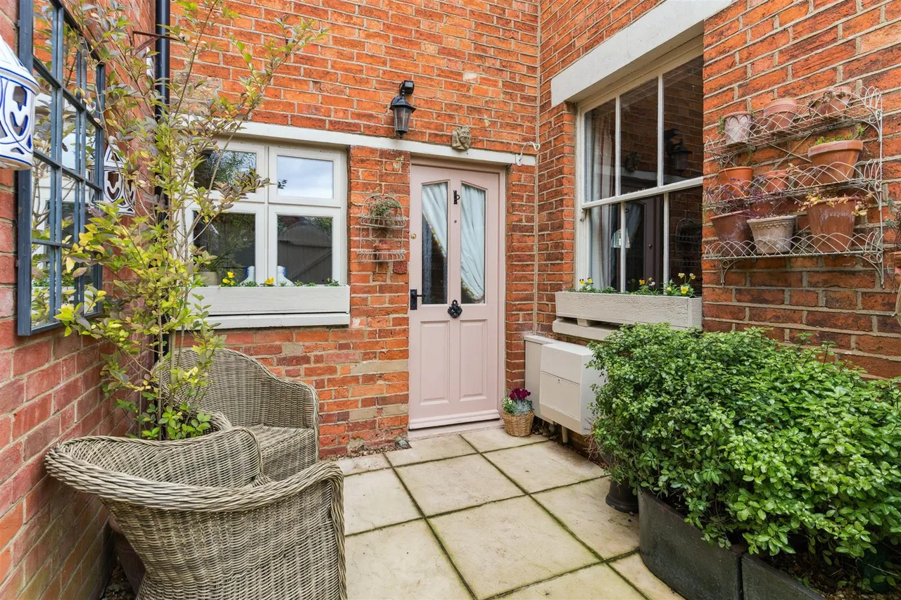 East Street, Olney, photo 23