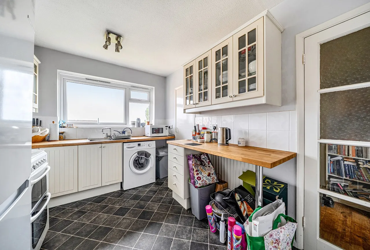 Park Lane East, Reigate, RH2 8LP, photo 13