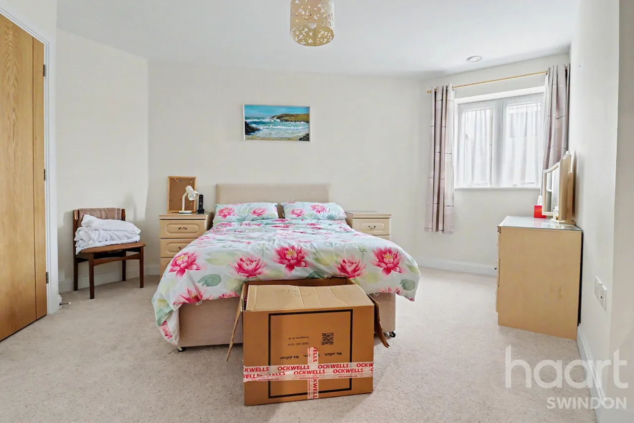 Banks Place, Wroughton, SN4, photo 5